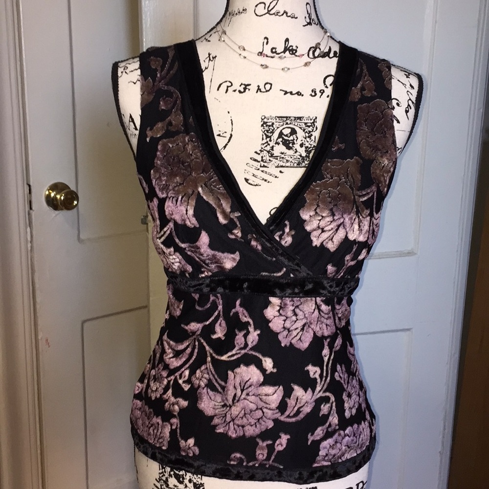 EUC NY&CO black and mauve top